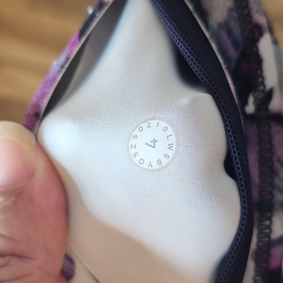 Lululemon Floral Purple and White Leggings - Picture 12 of 12